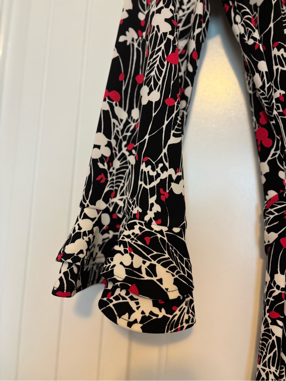 👗 Talbots Floral Pattern - Picture 2 of 4
